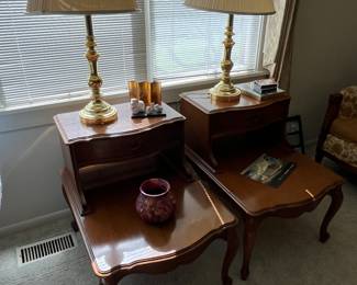 Two tiered end tables with drawers and table lamps