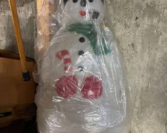 Snowman blow mold