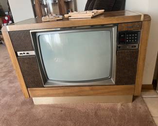 Vintage Quasar TV....