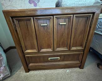 Thomasville nightstand