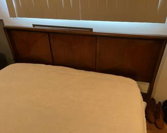 United Furniture MCM diamond front walnut queen bedframe - full mattress sold separately.....