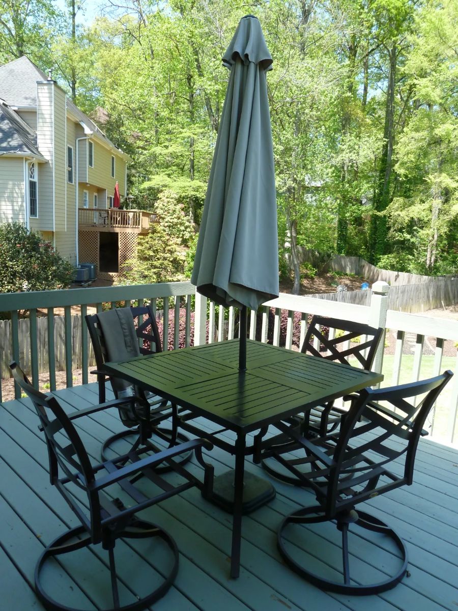 outdoor deck furniture