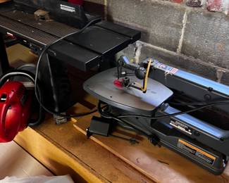 Scroll saw and router table