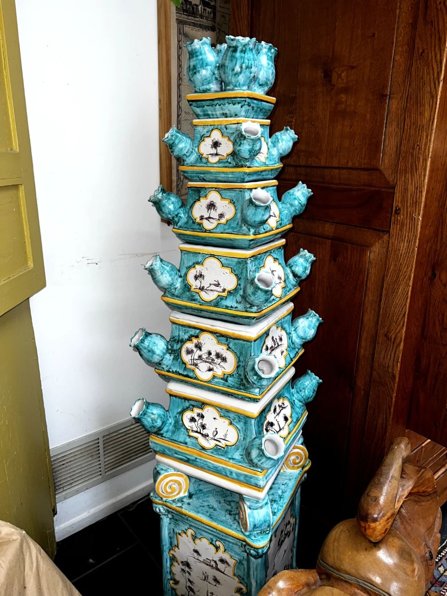 Porcelain Tulipiere