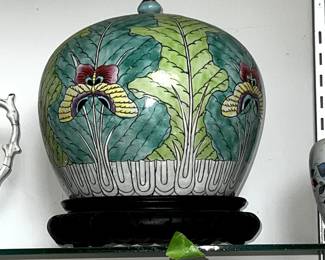 There is a PAIR! Ginger Jars