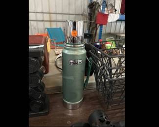 GREEN STANLEY THERMOS