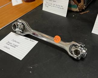 CRAFTSMAN DOUBLE ENDED MULTI HEADED WRENCH