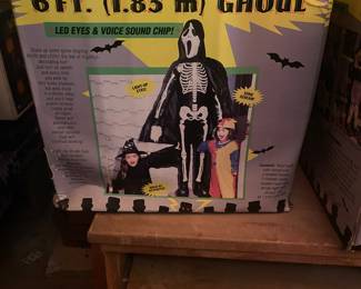 Working 6 foot ghoul in box