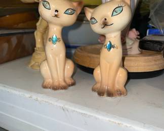 Mid-century modern kitty cat salt and pepper shakers