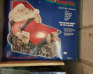 Working sleeping Santa in box 
