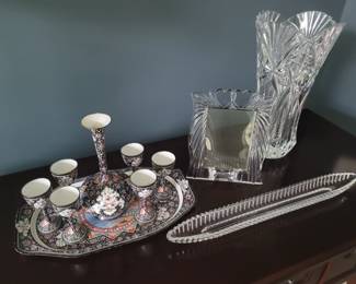 Crystal items and Miniatur jar, cups