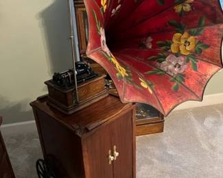 Antique Edison Cylinder Phonograph