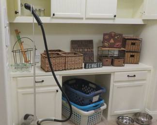 Clothes steamer, baskets