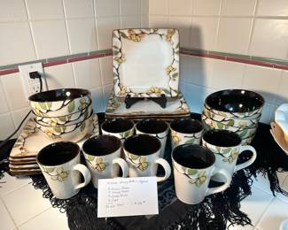 Mikasa - Emory Pattern - 30 pcs