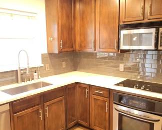Kitchen cabinets and countertop