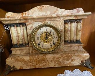 Seth Thomas Faux Marble Admantine 8 Day Mantle Clock