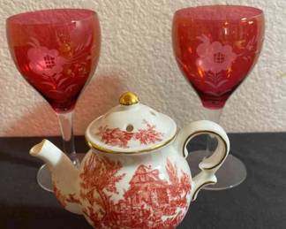 Lovin Red Wine Glasses And Teapot Nightlight