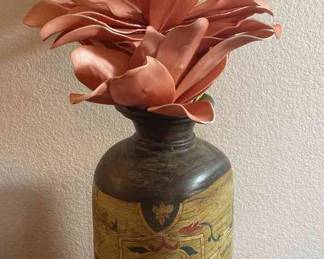 Large Vase Wit Silk Like Flowers