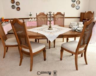 077Dining Room