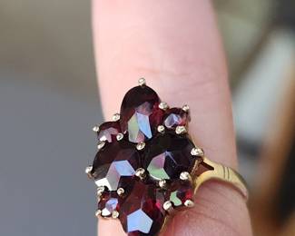 Antique czechoslovakian gold ring with garnets. Absolutely stunning in person!