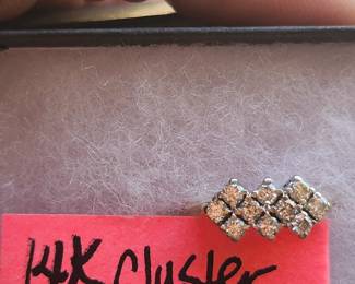 Vintage diamond cluster! Stunning 