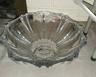 NIB 13-inch lead crystal bowl
