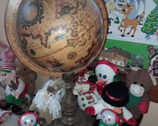 Spinning Globe & Christmas Plush