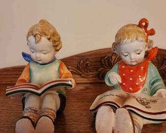 Boy and Girl Readers, Hummelesque Toddlers With Picture Books, About 6 Inches High, Made in Japan $60