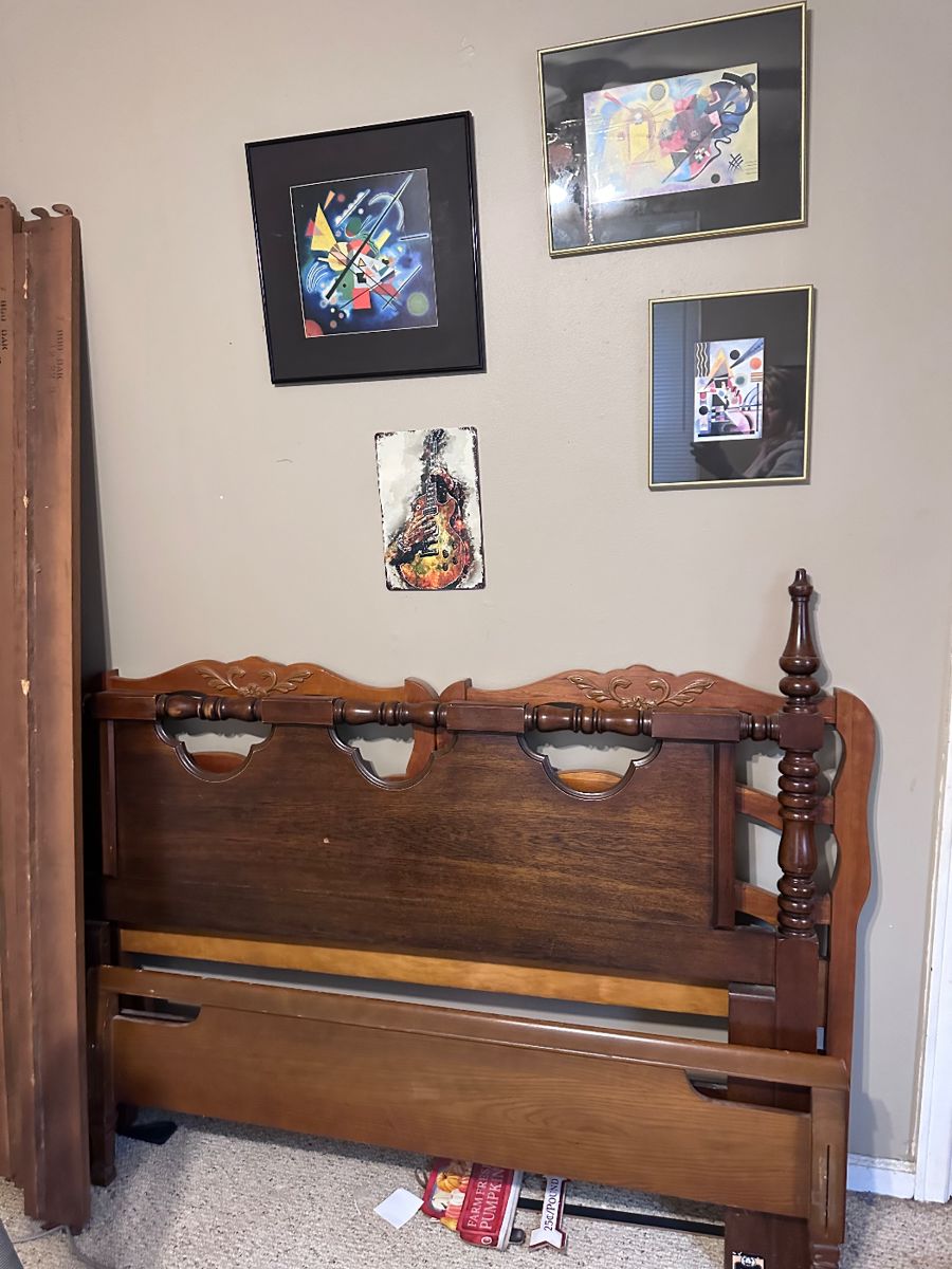 Estate Sales By Amy 60s Sale in South Knoxville starts on 4/6/2024