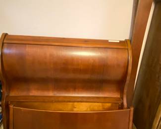 Full size Sleight bed