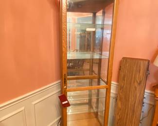 Howard Miller curio case