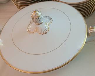 Noritake Japan Goldlane, covered handled serving dish