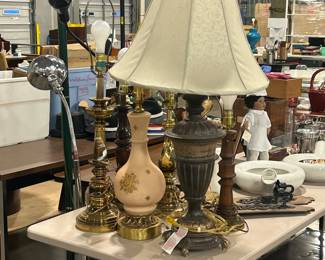 Several lamps to choose from