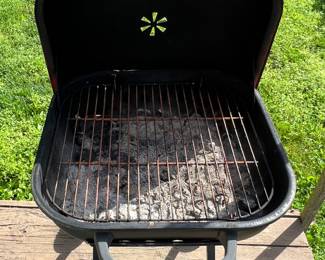 Americana charcoal grill