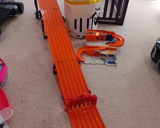Hot Wheels ramp and track