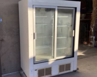 Working commercial refrigerator