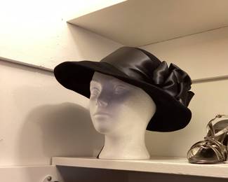 Oscar de la Renta Millinery