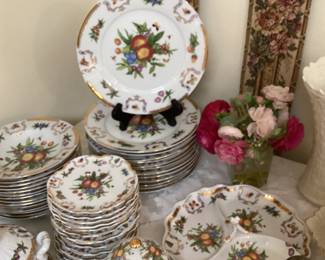 Beautiful set of Godinger Fruit and Bees