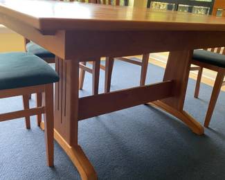 Side view of the lovely table