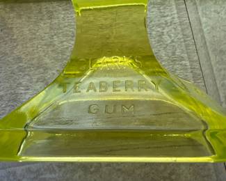 Vaseline glass advertising piece Clarks Teaberry Gum