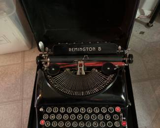 Remington 5 Typewriter in case Cutie