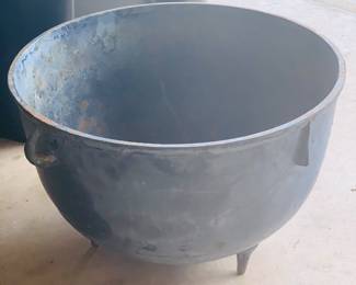 Antique scalding pot on legs. 