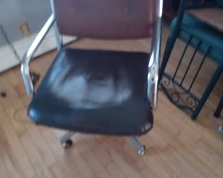 Office chair. Great condition.