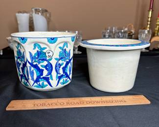 CP7 - $30 - 2 piece planter. Turkey. 