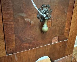 F7 - $175. Queen Anne Style Burl Cross Banded Walnut Lowboy. Measures 17" deep x 29" wide x 28" tall.  Has some veneer pieces missing and a small amount of bubbling. Overall very good antique condition. 