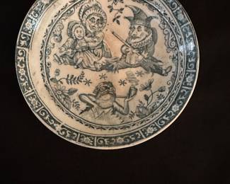 F72 - $10 decorative trinket dish