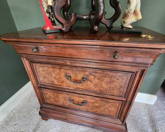 Thomasville Bedside Chest