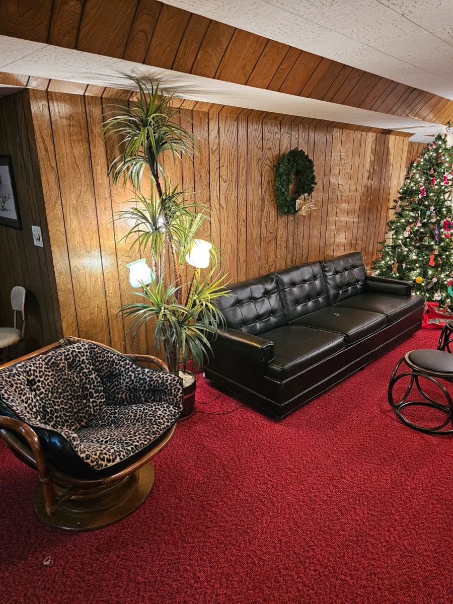 Greendale 's estate sale by chanos warehouse... starts on 4/11/2024