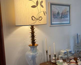 Large pineapple lamp with figure inside 