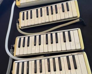 COLLECTION OF VINTAGE MELODICA’S 